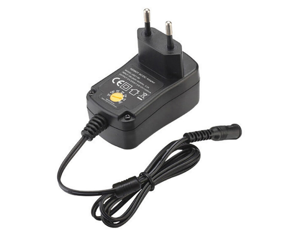01.160.0056 Τροφοδοτικό Πακ SWITCHING Πολλαπλών Εξόδων 600mA 6 Βυσμάτων YSV500-0600 YIN - Image 1