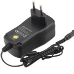 Τροφοδοτικό Πακ SWITCHING Πολλαπλών Εξόδων 2250mA 6 Βυσμάτων YSV1500-2250 YIN